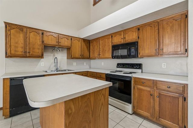 1001 SW 24th Street, Moore, OK 73170