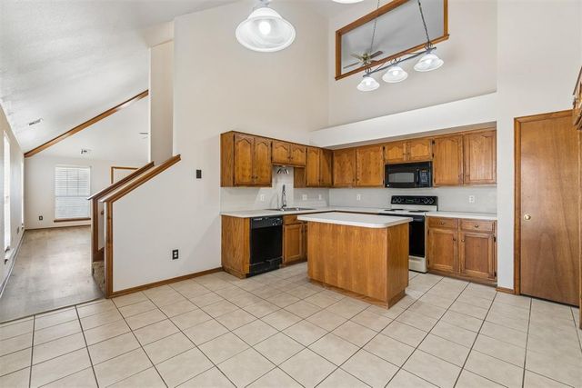 1001 SW 24th Street, Moore, OK 73170