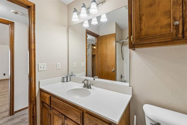1001 SW 24th Street, Moore, OK 73170