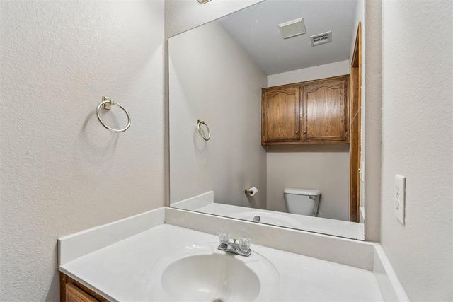 1001 SW 24th Street, Moore, OK 73170