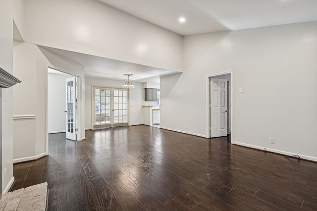 5301 Village Way, Nashville, TN 37211