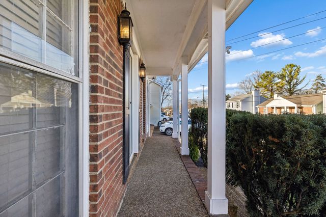 5301 Village Way, Nashville, TN 37211