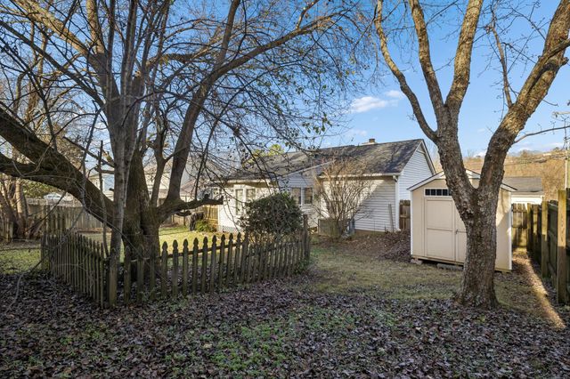 5301 Village Way, Nashville, TN 37211