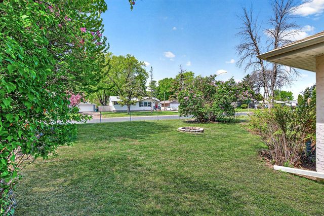 50 98th Avenue NE, Blaine, MN 55434