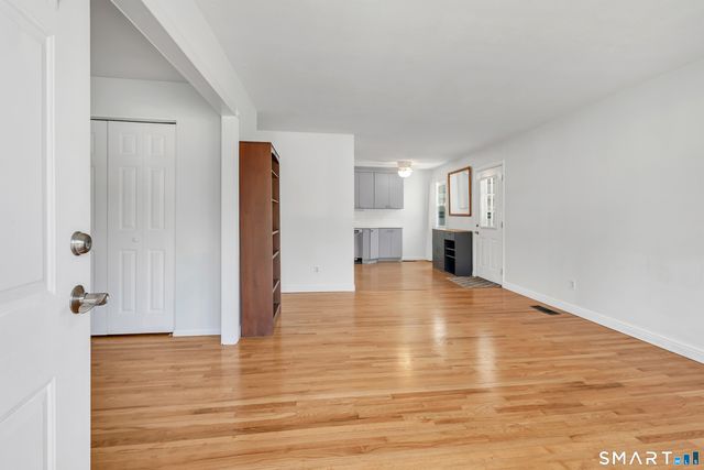 105 Sunset Drive, Derby, CT 06418