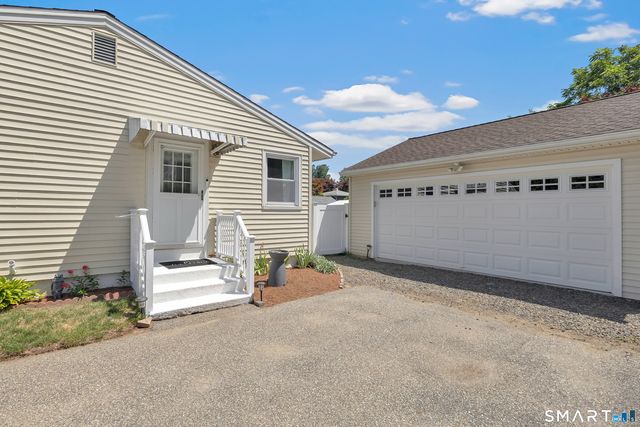 105 Sunset Drive, Derby, CT 06418