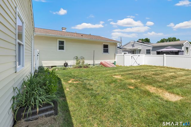 105 Sunset Drive, Derby, CT 06418