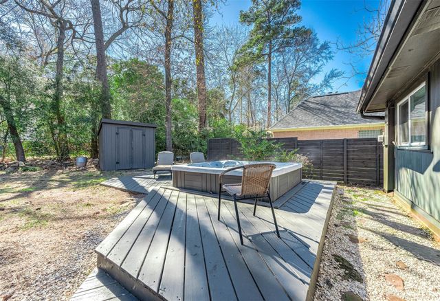 172 Park Way, Conroe, TX 77356