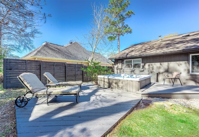 172 Park Way, Conroe, TX 77356