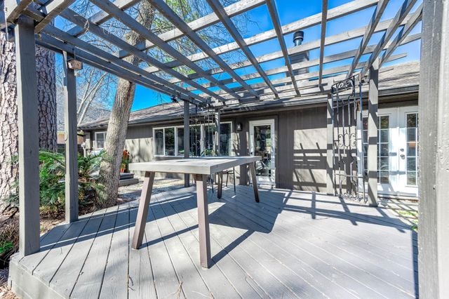 172 Park Way, Conroe, TX 77356