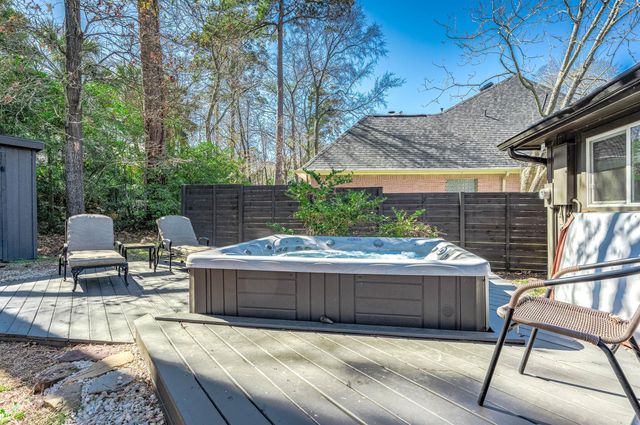 172 Park Way, Conroe, TX 77356