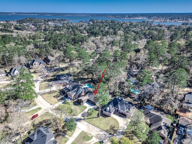 172 Park Way, Conroe, TX 77356