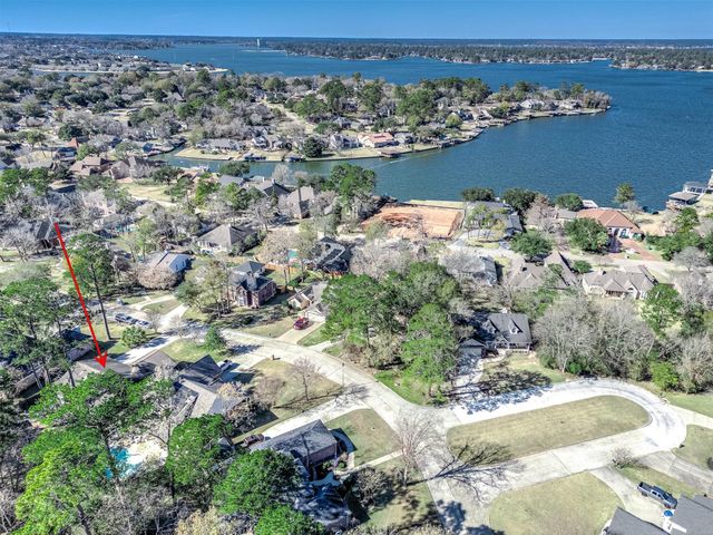 172 Park Way, Conroe, TX 77356