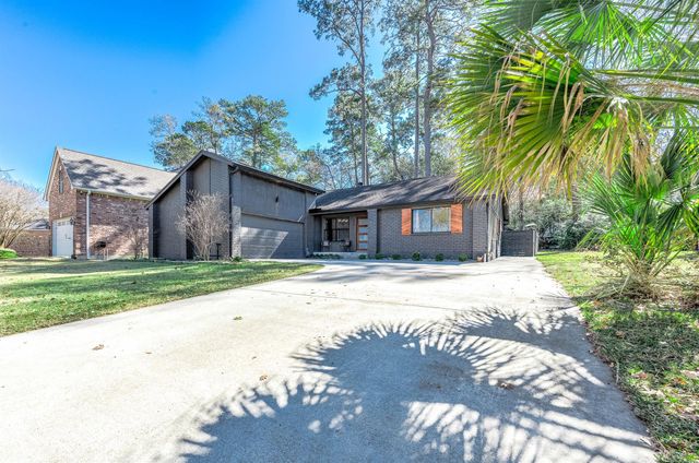 172 Park Way, Conroe, TX 77356