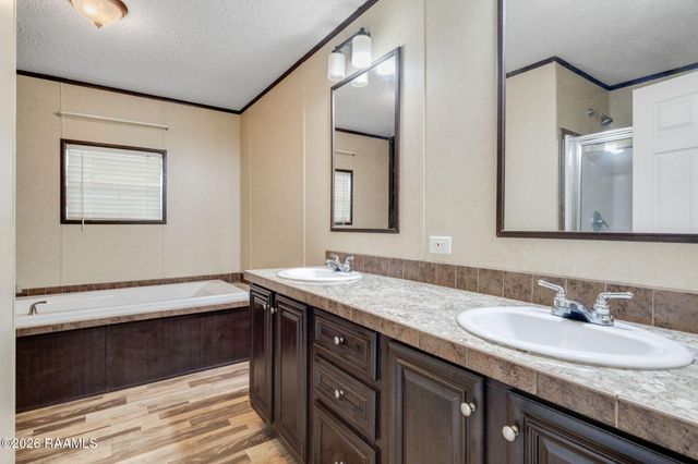 123 Dustin Circle, Broussard, LA 70518