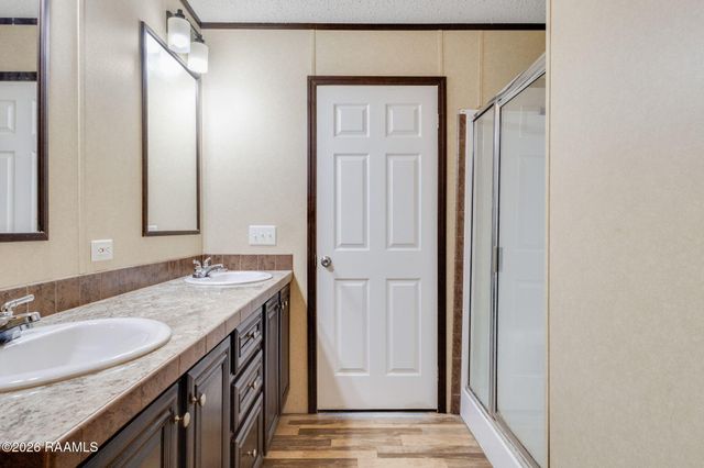 123 Dustin Circle, Broussard, LA 70518