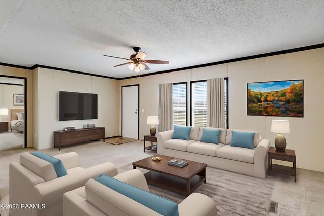 123 Dustin Circle, Broussard, LA 70518