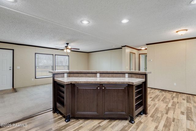 123 Dustin Circle, Broussard, LA 70518