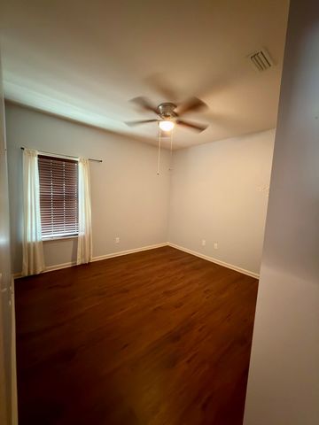 105 Belhaven Dr., Dothan, AL 36303