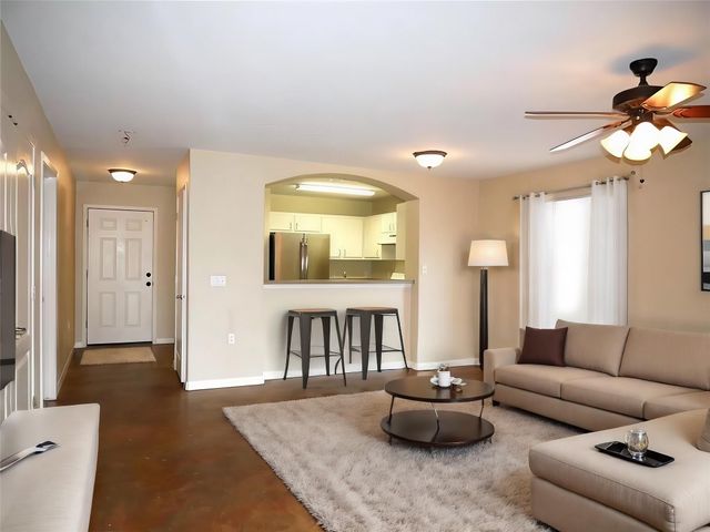 5201 Bogey CT, Austin, TX 78744