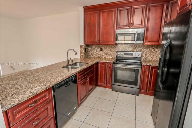 846 SW 148th Pl, Miami, FL 33194