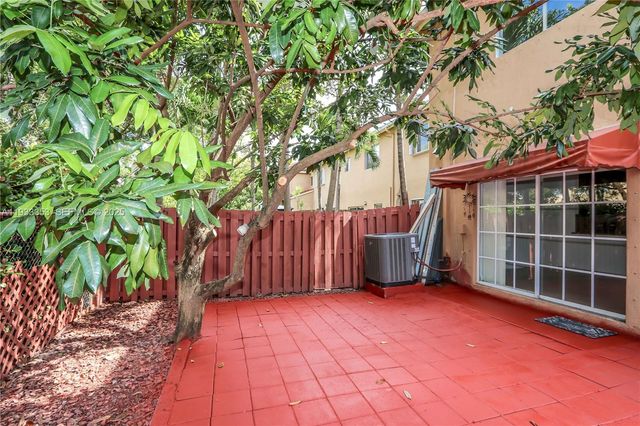 846 SW 148th Pl, Miami, FL 33194