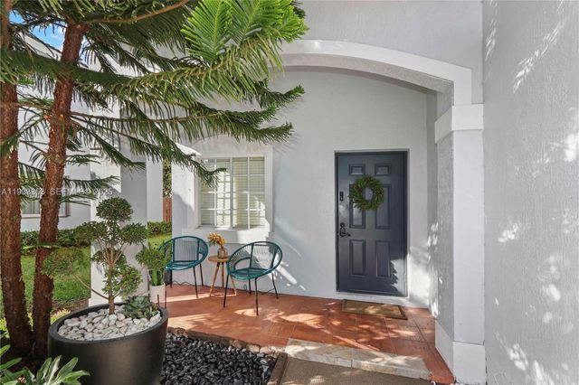 846 SW 148th Pl, Miami, FL 33194