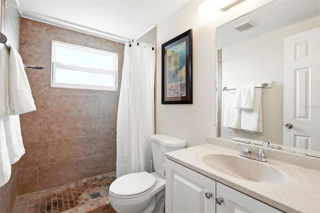 5895 18TH STREET N 1, St Petersburg, FL 33714