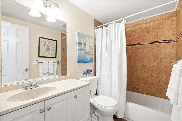 5895 18TH STREET N 1, St Petersburg, FL 33714