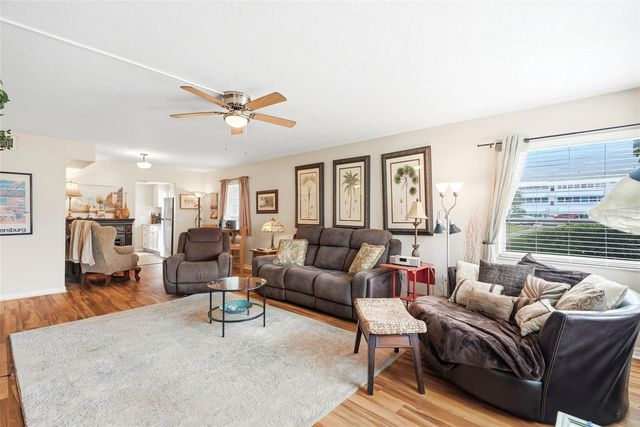 5895 18TH STREET N 1, St Petersburg, FL 33714