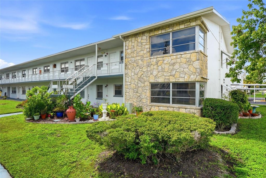 5895 18TH STREET N 1, St Petersburg, FL 33714