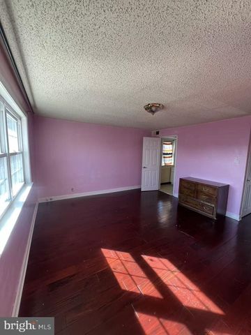 7640 FAIRFIELD ST, Philadelphia, PA 19152