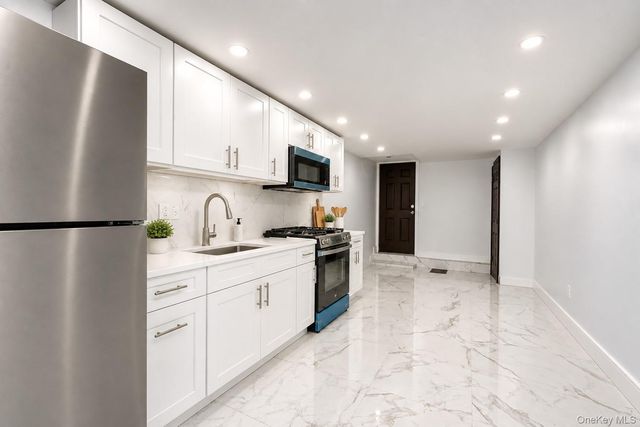 1194 Albany Avenue, Brooklyn, NY 11203