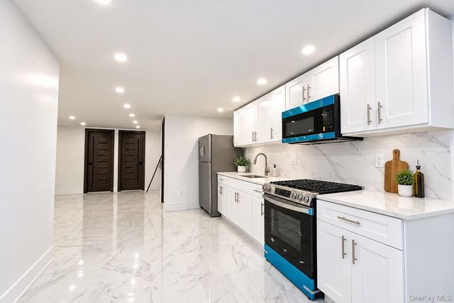 1194 Albany Avenue, Brooklyn, NY 11203