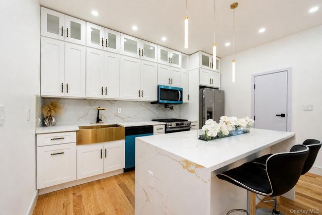 1194 Albany Avenue, Brooklyn, NY 11203