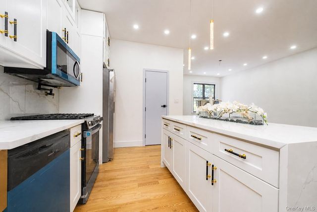 1194 Albany Avenue, Brooklyn, NY 11203