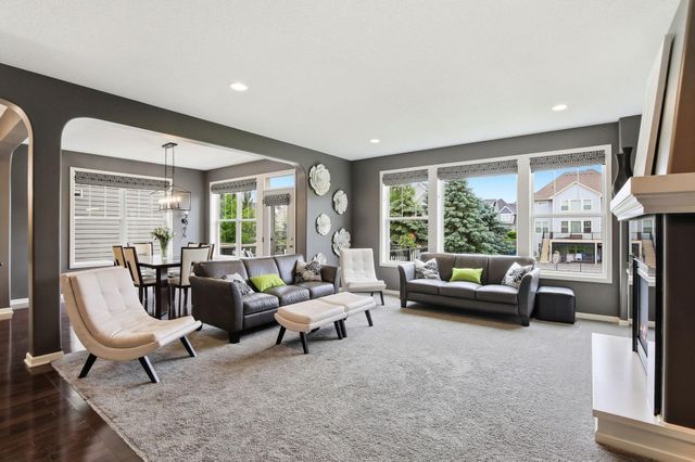 16768 Draft Horse Boulevard, Lakeville, MN 55044