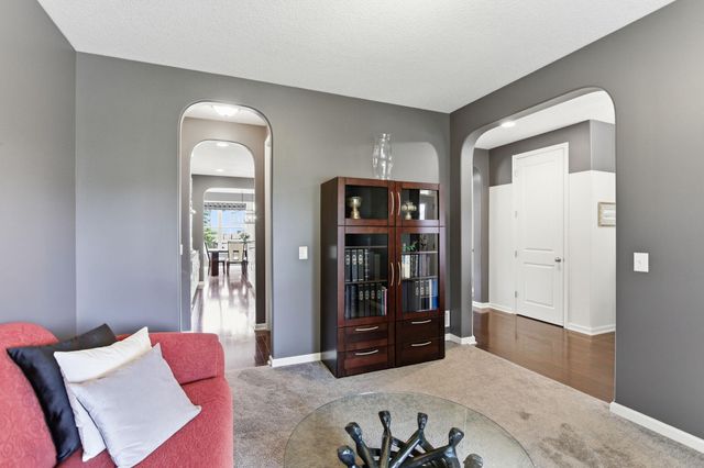 16768 Draft Horse Boulevard, Lakeville, MN 55044