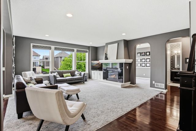 16768 Draft Horse Boulevard, Lakeville, MN 55044