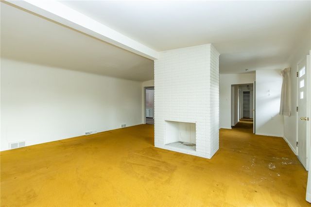 213 Beech Rd, Twp Of But Ne, PA 16001