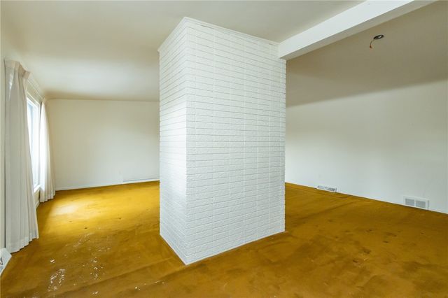 213 Beech Rd, Twp Of But Ne, PA 16001