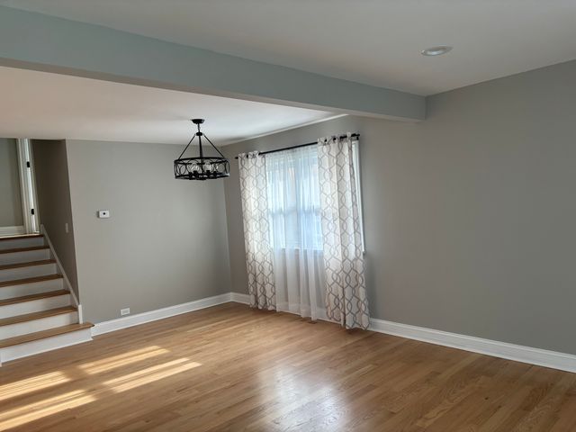 6127 W 79th Place, Burbank, IL 60459