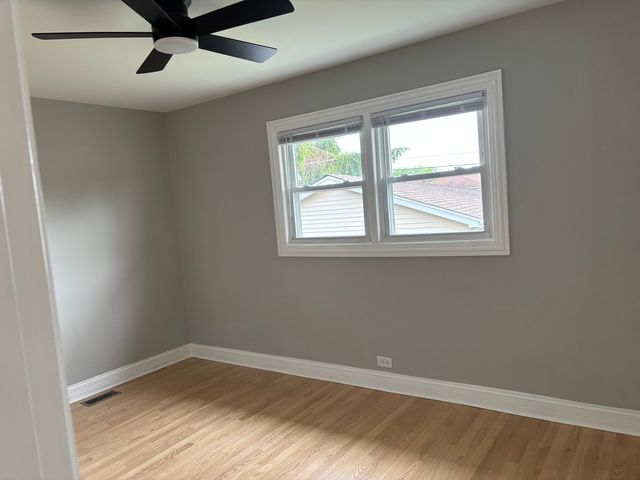 6127 W 79th Place, Burbank, IL 60459