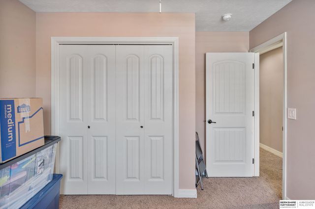 7505 Overview Street, Papillion, NE 68046