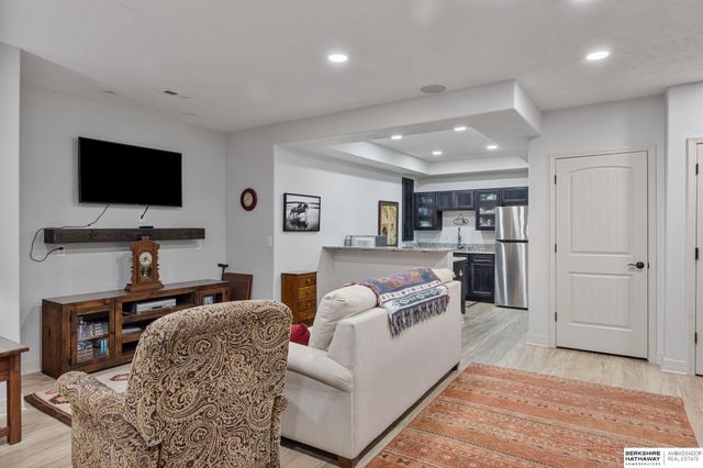 7505 Overview Street, Papillion, NE 68046