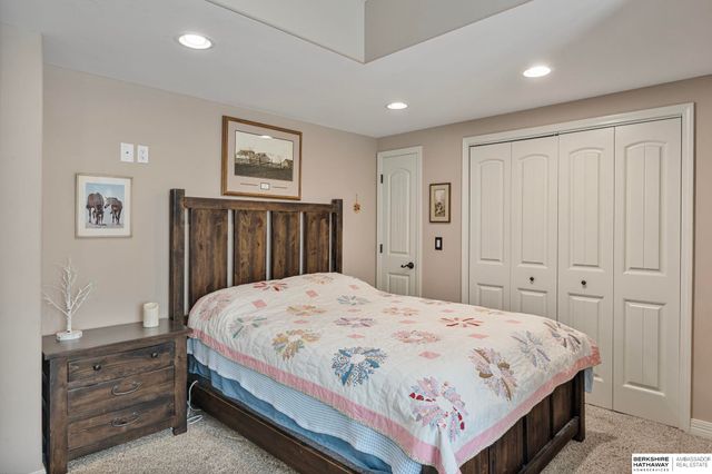 7505 Overview Street, Papillion, NE 68046