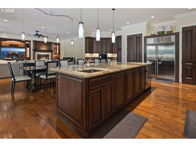 4911 Ne SALMON CREEK St, Vancouver, WA 98686