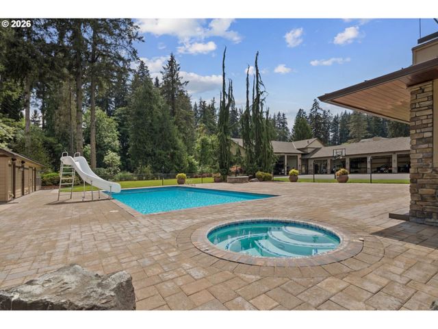 4911 Ne SALMON CREEK St, Vancouver, WA 98686