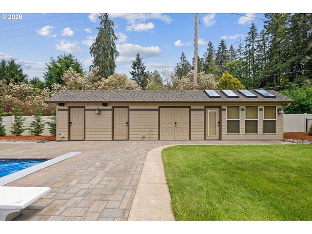 4911 Ne SALMON CREEK St, Vancouver, WA 98686
