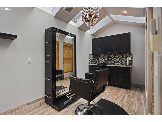 4911 Ne SALMON CREEK St, Vancouver, WA 98686